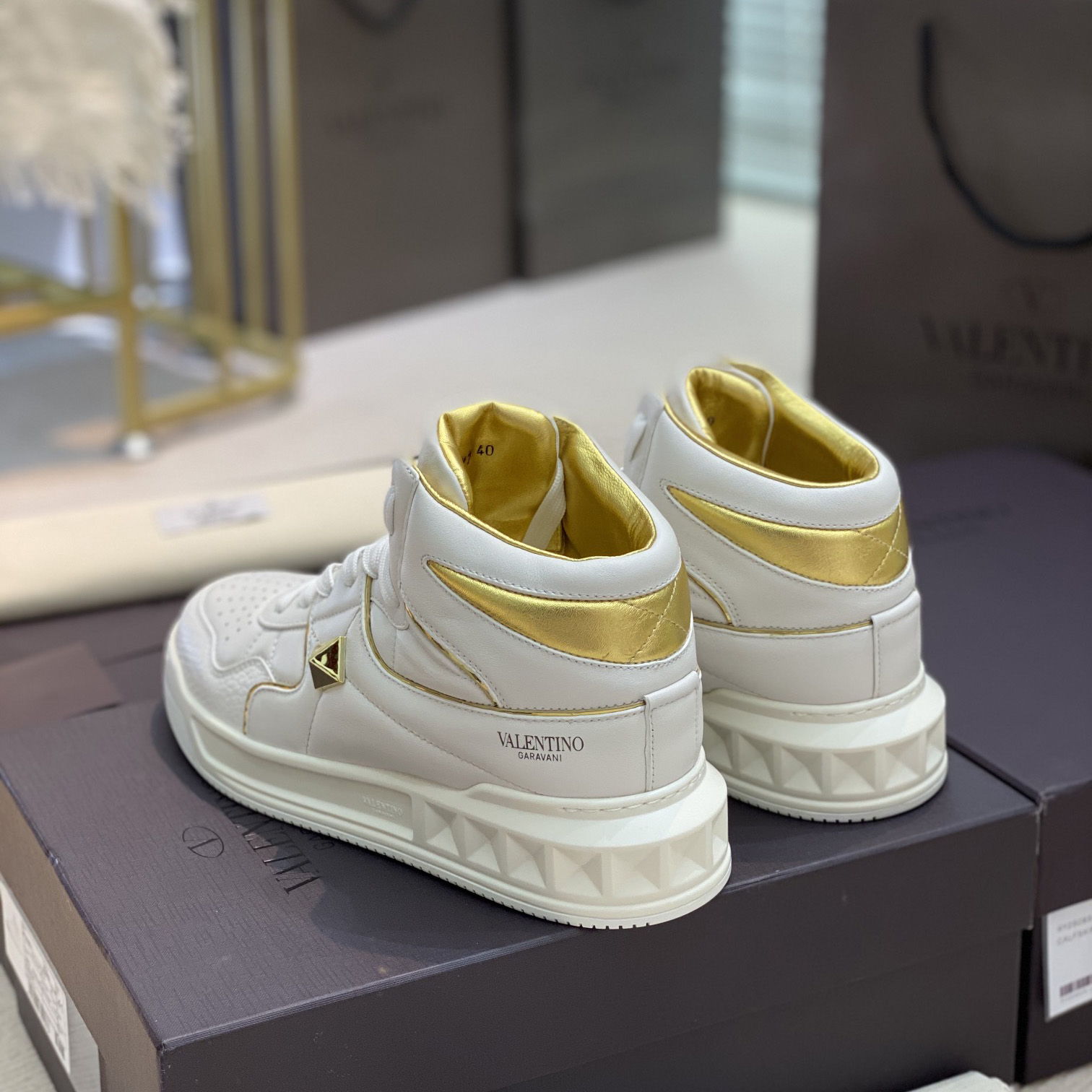 Valenti One Stud Mid-Top Nappa Sneaker - 