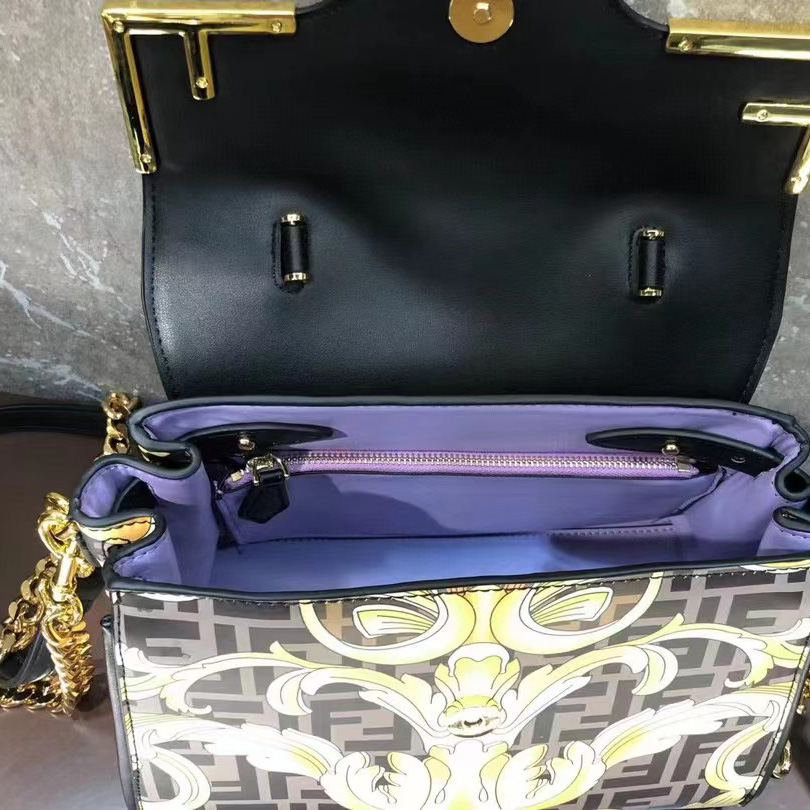 Versace Fendace La Medusa Medium Handbag(25-22-15cm) - 