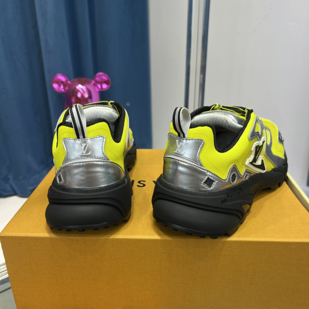 Louis Vuitton  LV Runner Tatic Sneaker     1AA3A8 - 