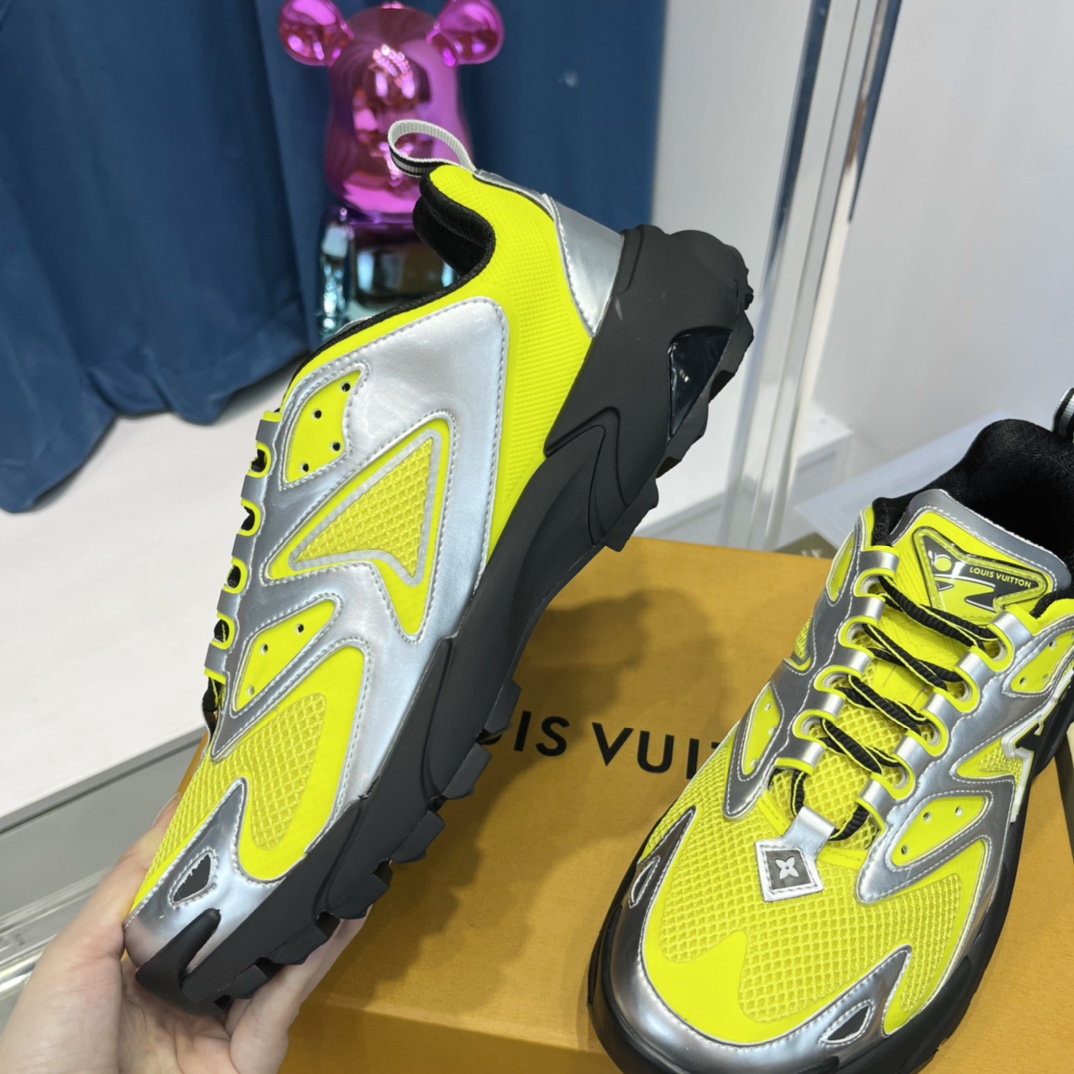 Louis Vuitton  LV Runner Tatic Sneaker     1AA3A8 - 
