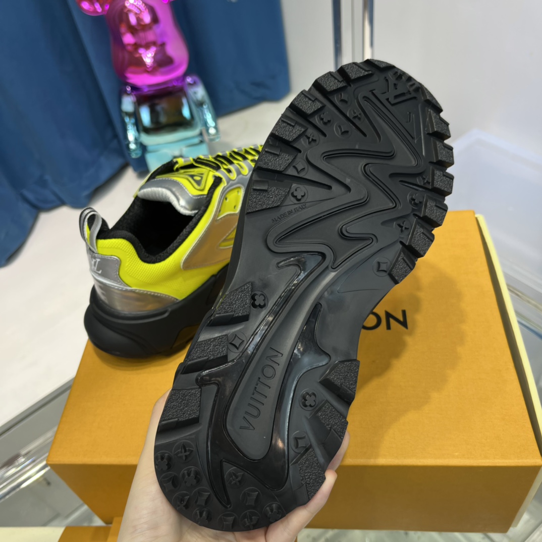 Louis Vuitton  LV Runner Tatic Sneaker     1AA3A8 - 