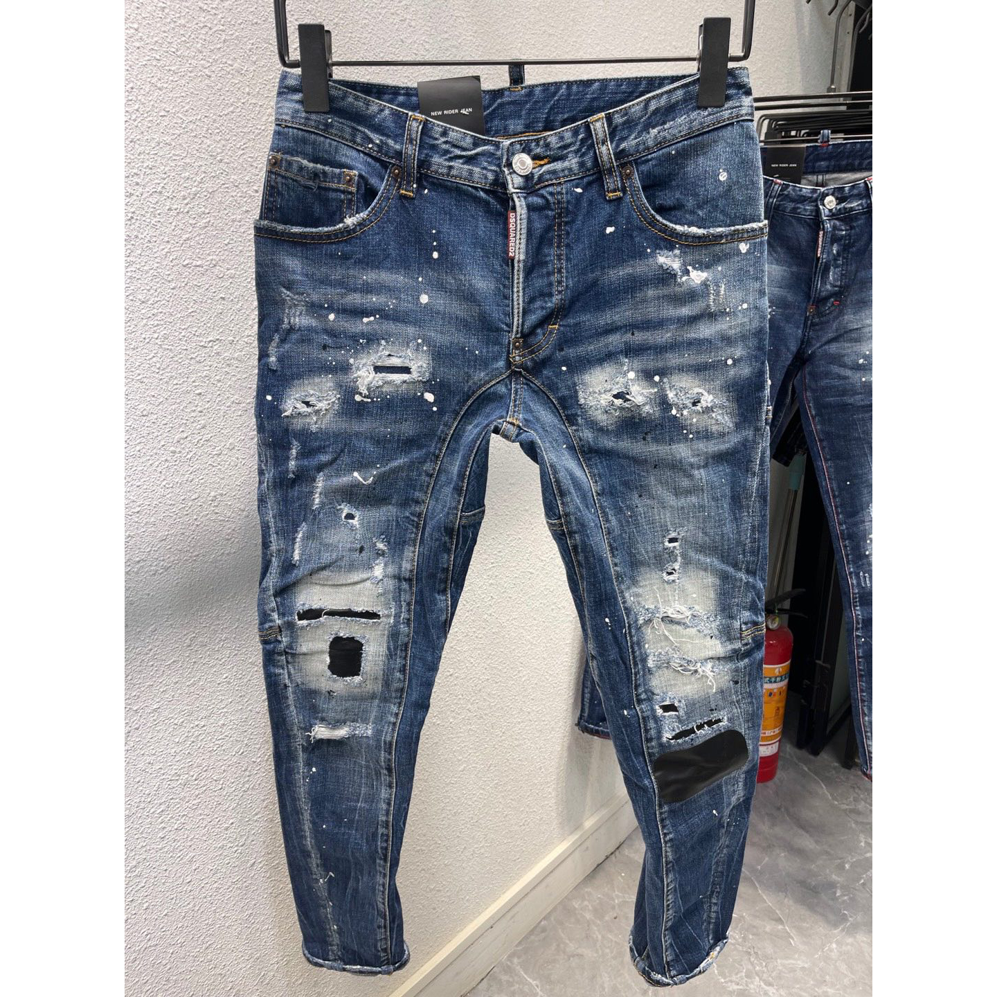 Dsquared2  Denim Jean T151-1 - DesignerGu