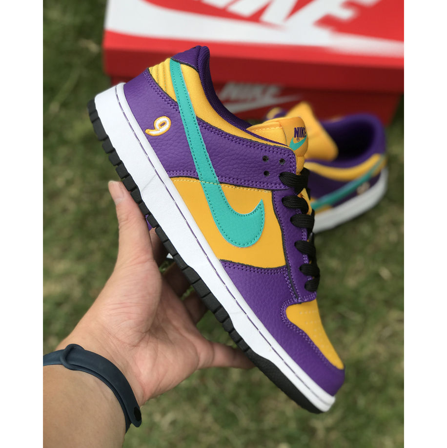 Nike Dunk Low “Lisa Leslie” Sneaker     DO9581-500 - 