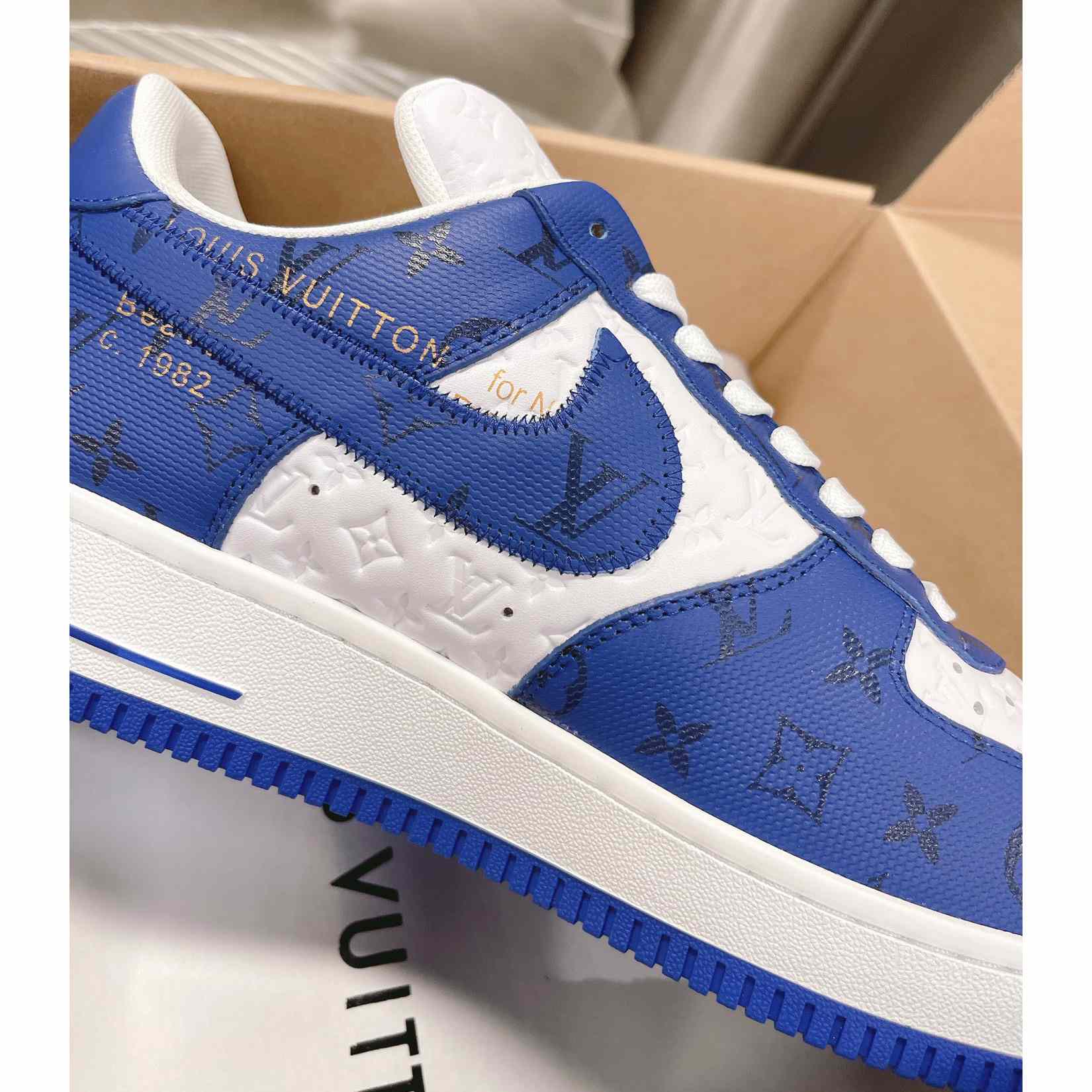 Louis Vuitton x Air Jordan1 Low AJ1 Sneaker - 