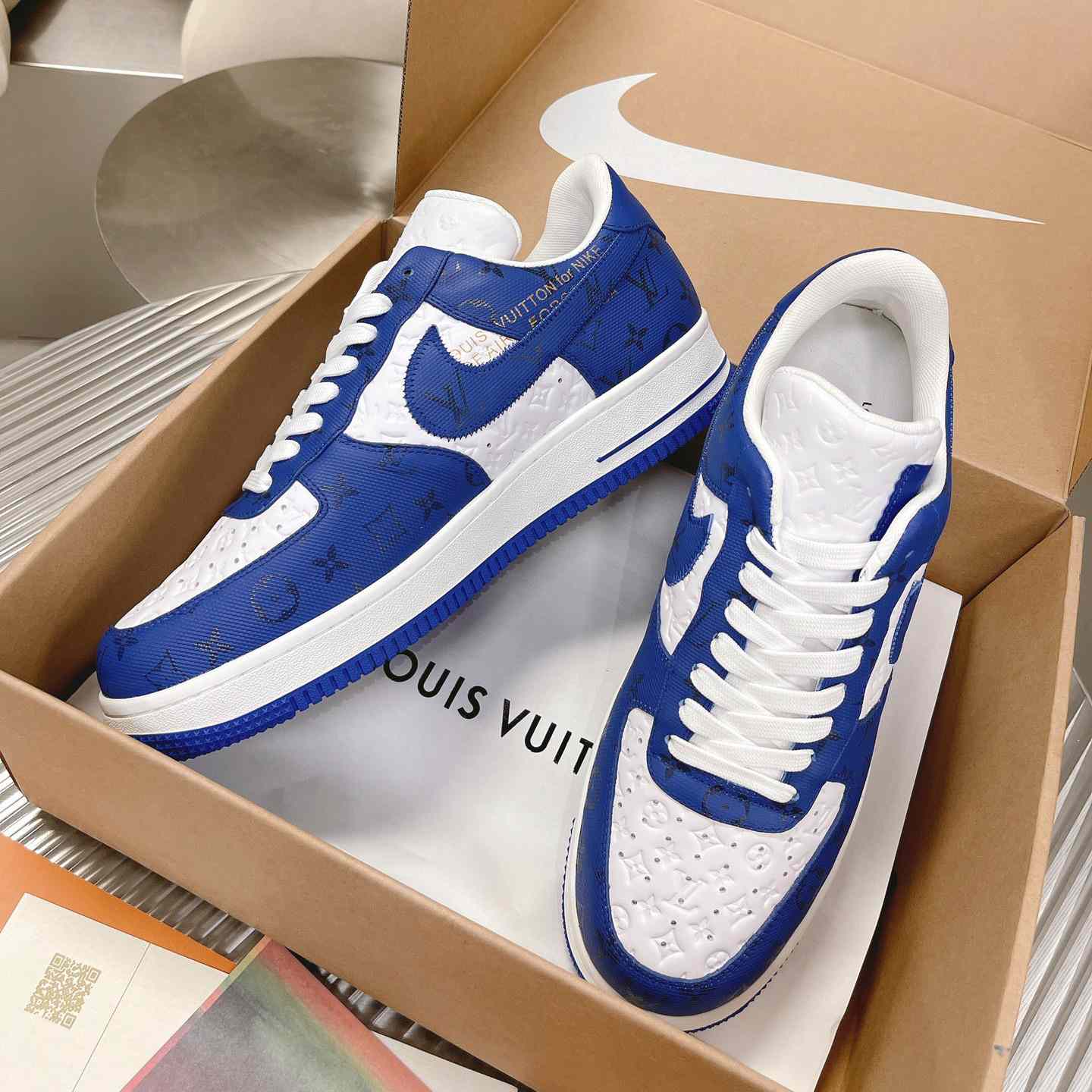 Louis Vuitton x Air Jordan1 Low AJ1 Sneaker - 