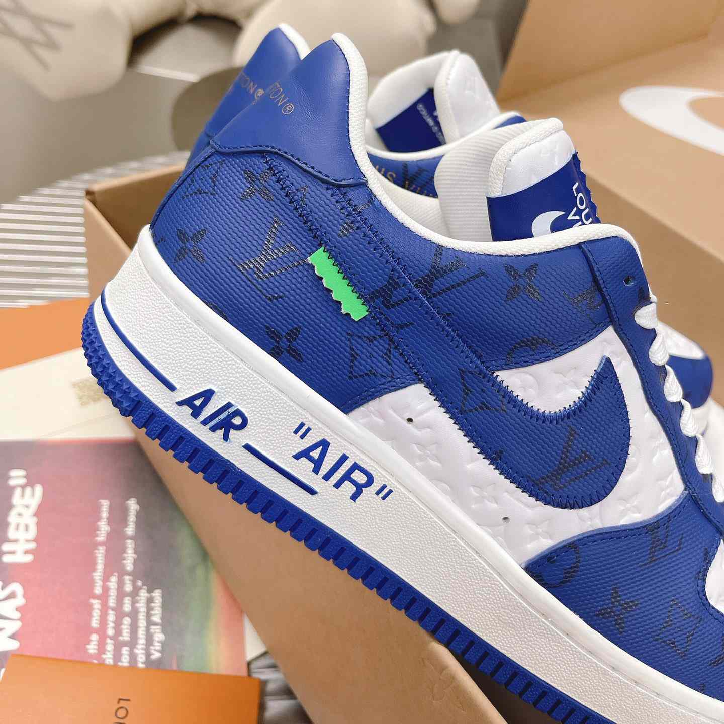 Louis Vuitton x Air Jordan1 Low AJ1 Sneaker - 