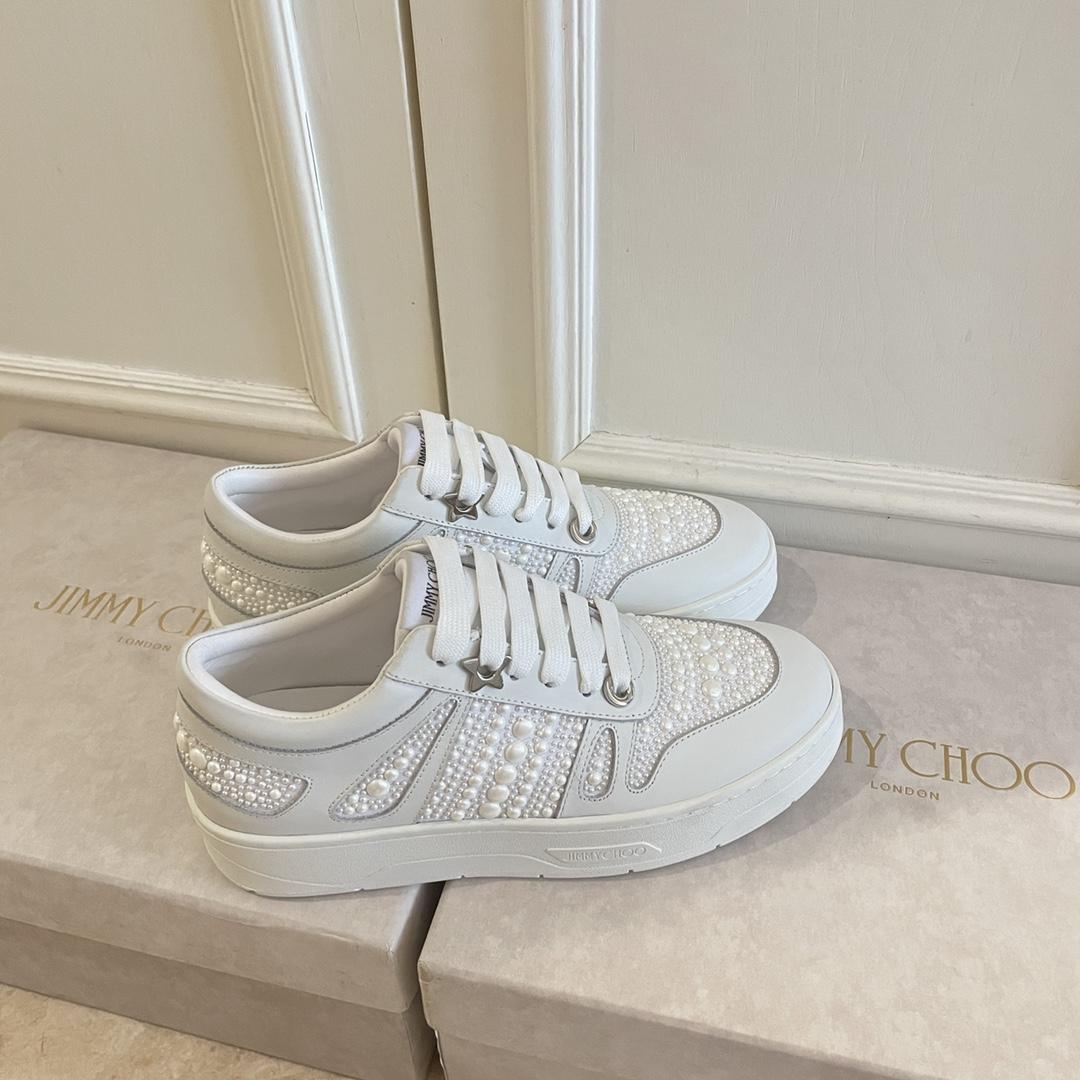 Jimmy Choo Hawaii/F White Calf Leather And Canvas Low Top Trainers With Pearl Embellishment - DesignerGu