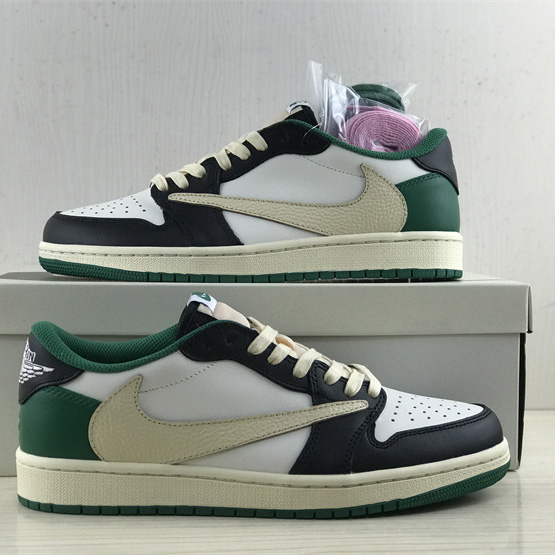 Travis Scott x Air Jordan 1 " Reverse Mocha " Sneaker   DM7866-128 - 