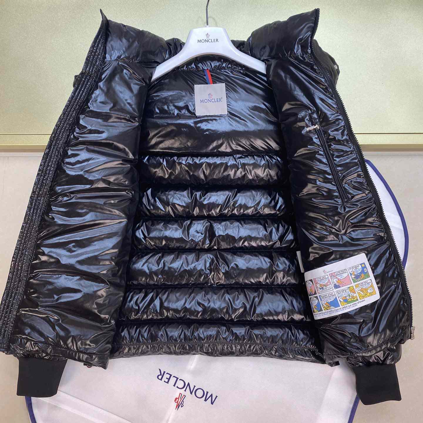 Moncler Corydale Short Down Jacket - DesignerGu