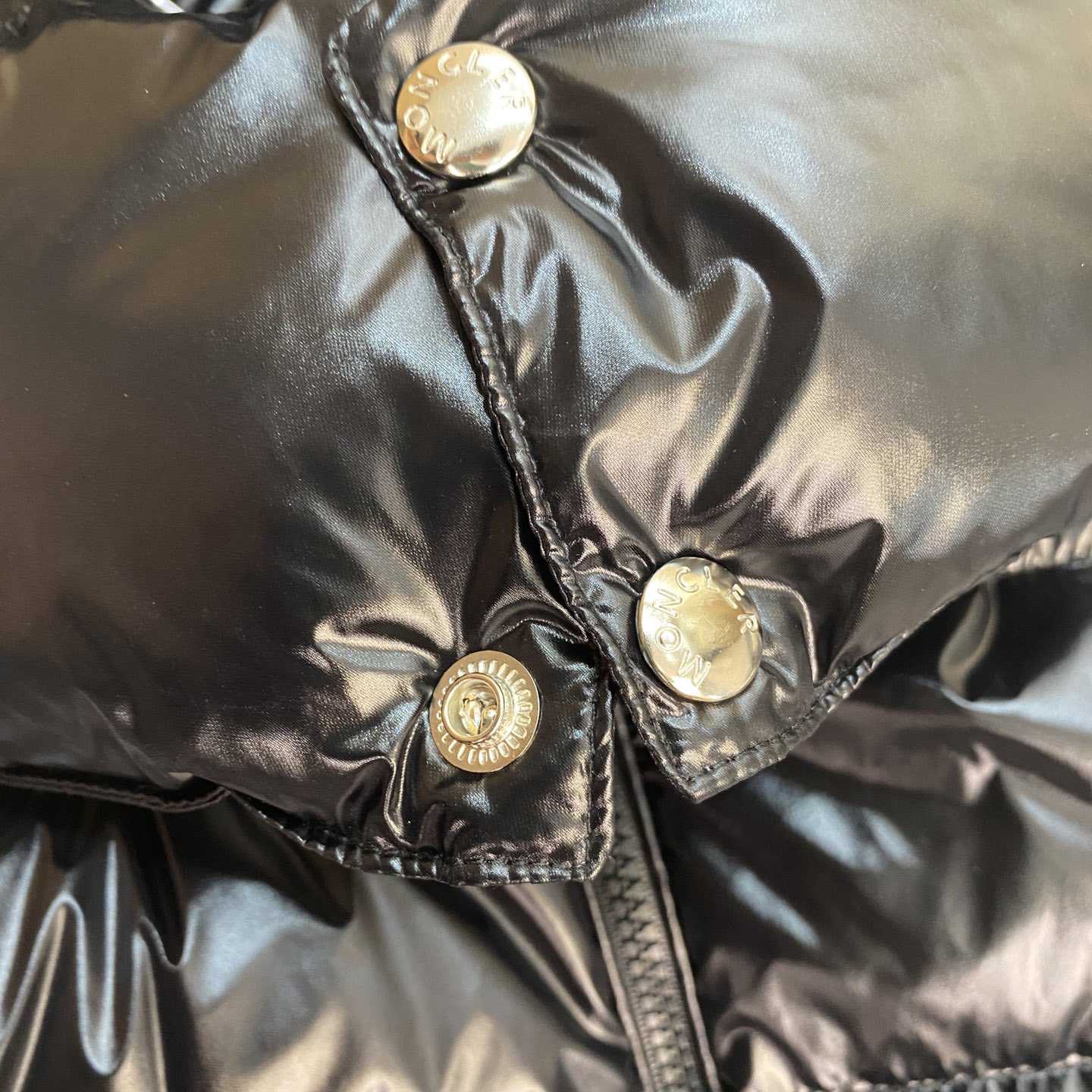 Moncler Corydale Short Down Jacket - DesignerGu