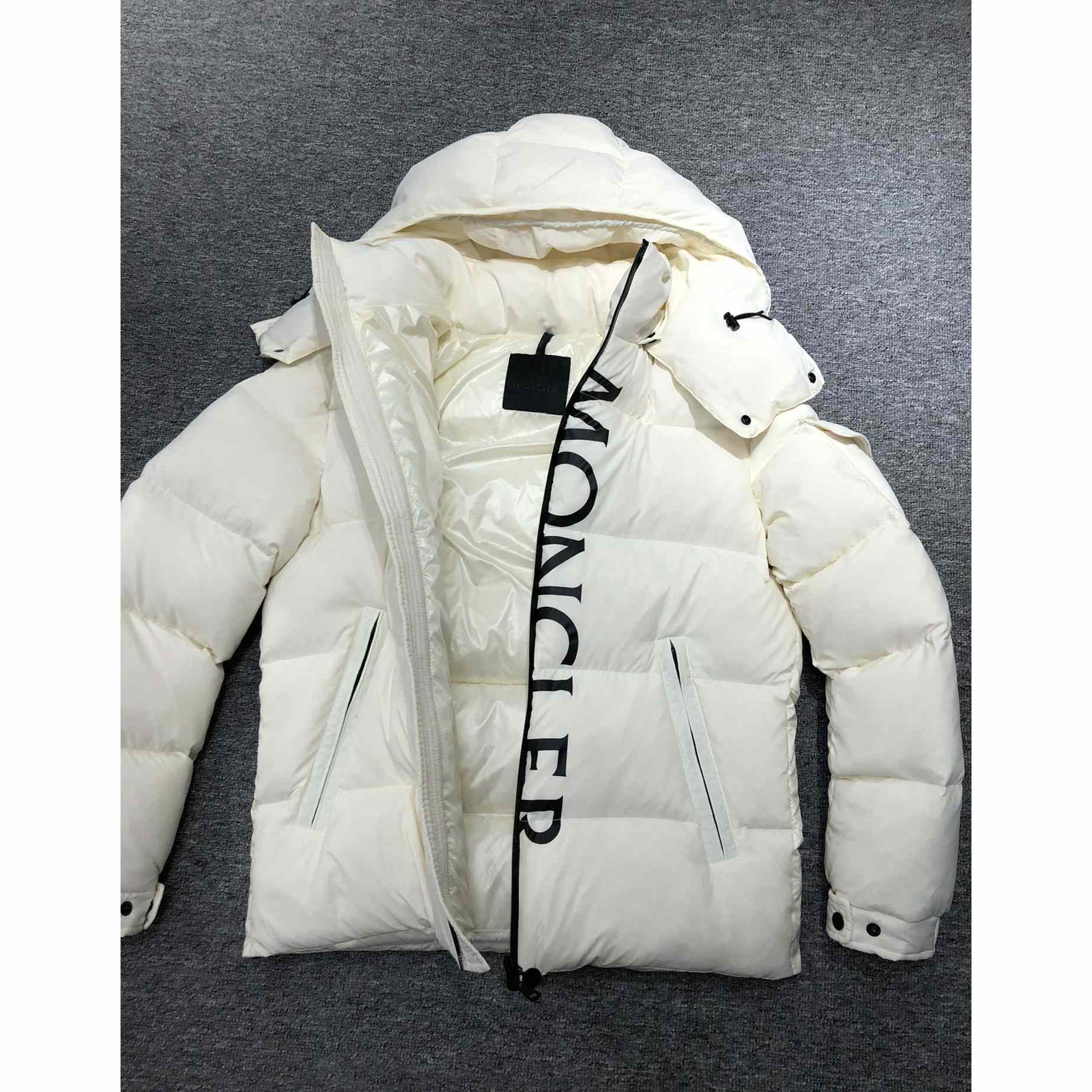 Moncler Dieng Short Down Jacket - 