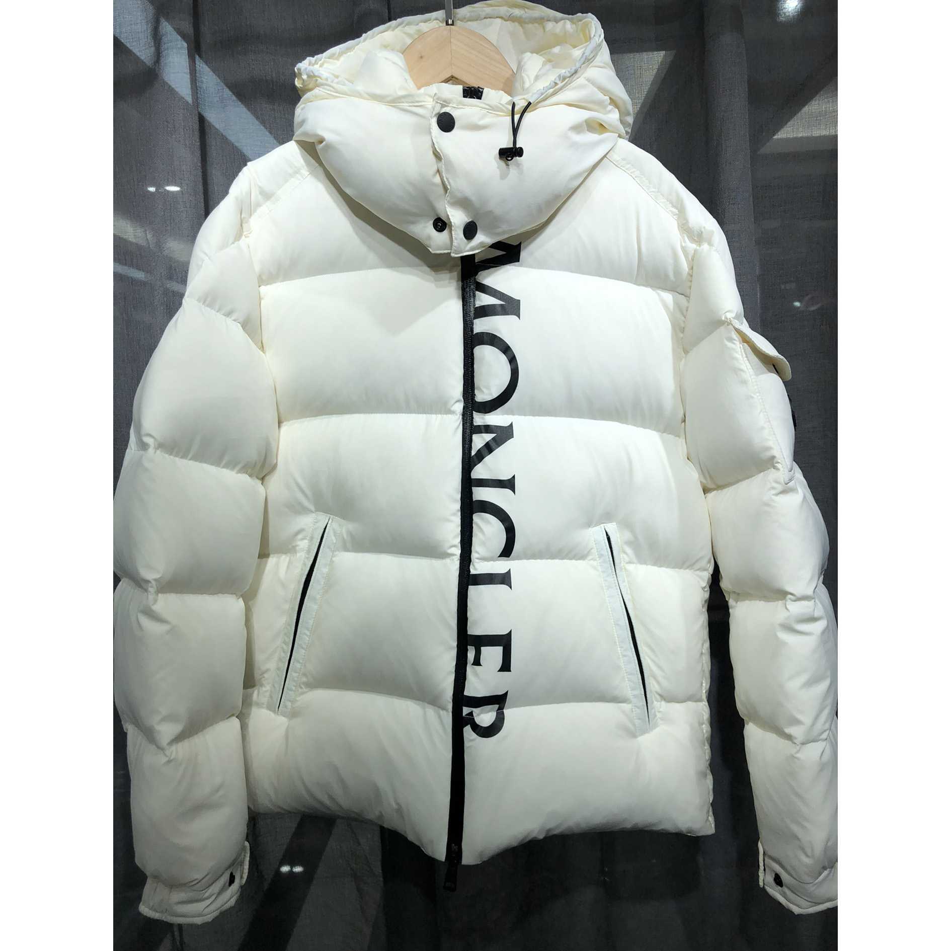 Moncler Dieng Short Down Jacket - 