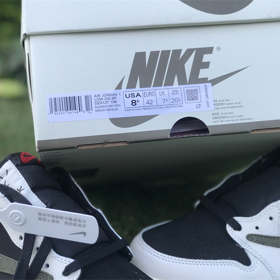 Travis Scott x Air Jordan 1 Low WMNS Sneaker   DZ4137-106 - 