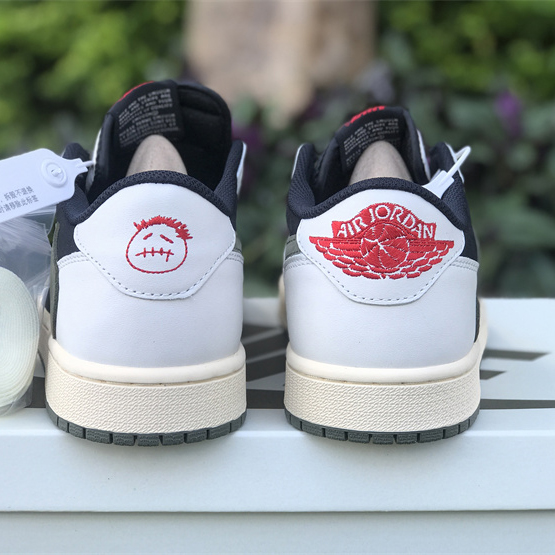 Travis Scott x Air Jordan 1 Low WMNS Sneaker   DZ4137-106 - 