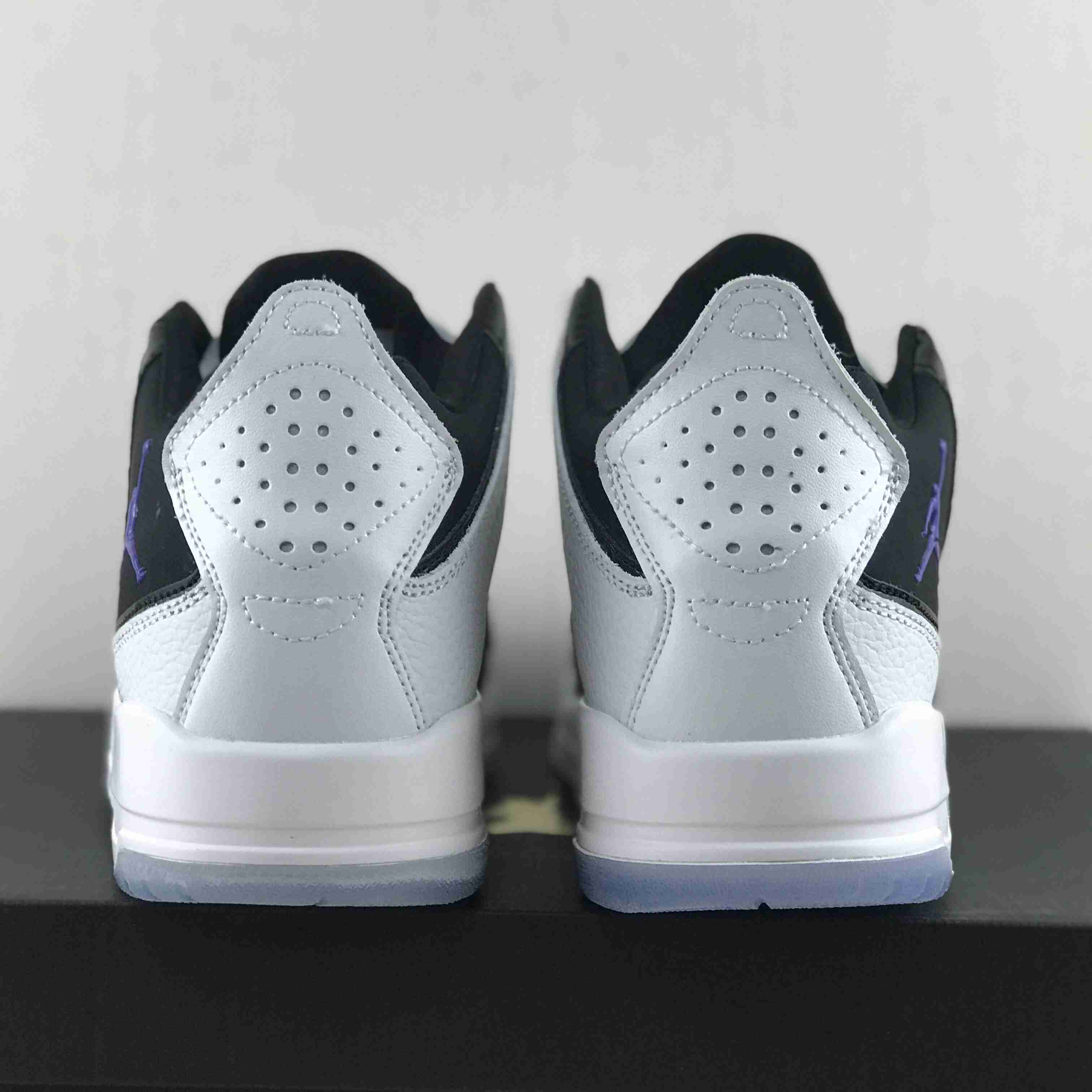Air Jordan Courtside 23 Sneaker   AR1000-104 - 