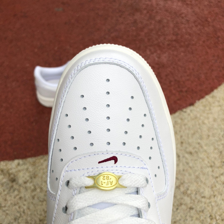 Air Force 1’07 Low Premium"White Sail Team Red" Sneaker   DQ7664-100 - 