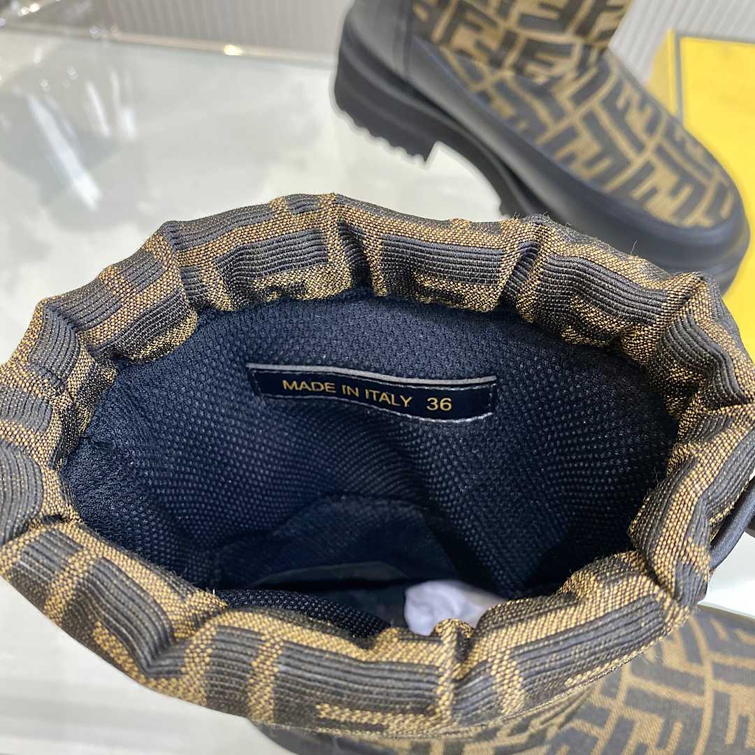 Fendi FF Logo Boots - 