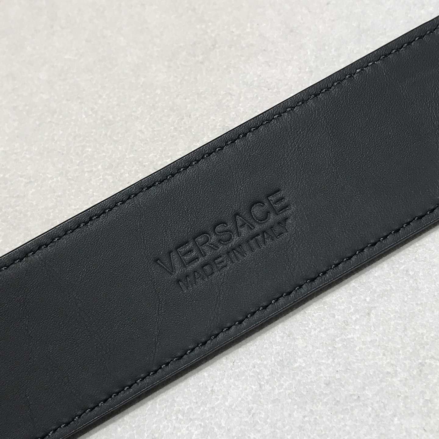 Versace Medusa Leathre Belt    39mm - 