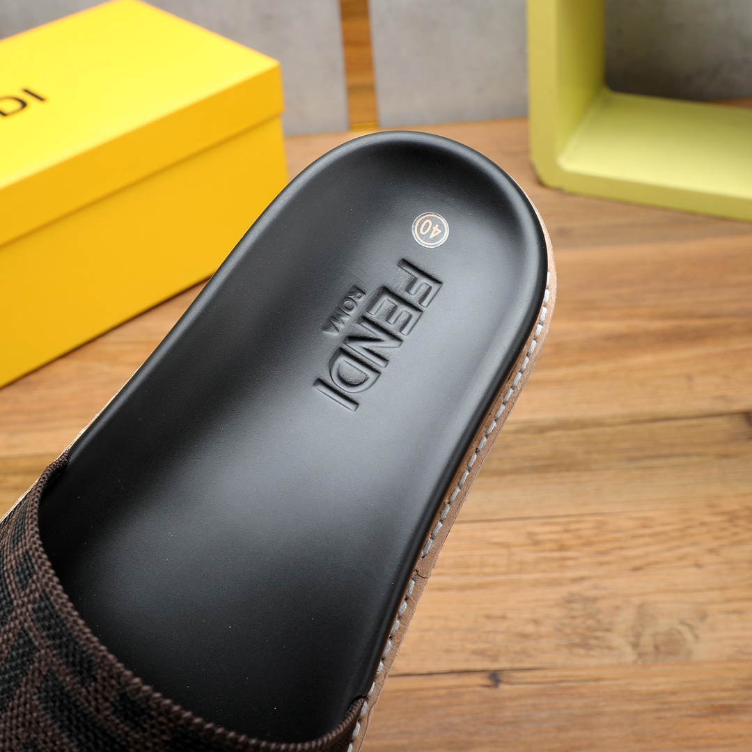Fendi FF Logo Slides - 