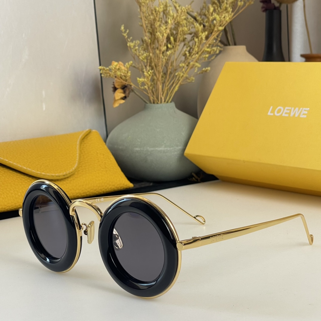 Loewe Round Sunglasses In Acetate     LW40094U - DesignerGu
