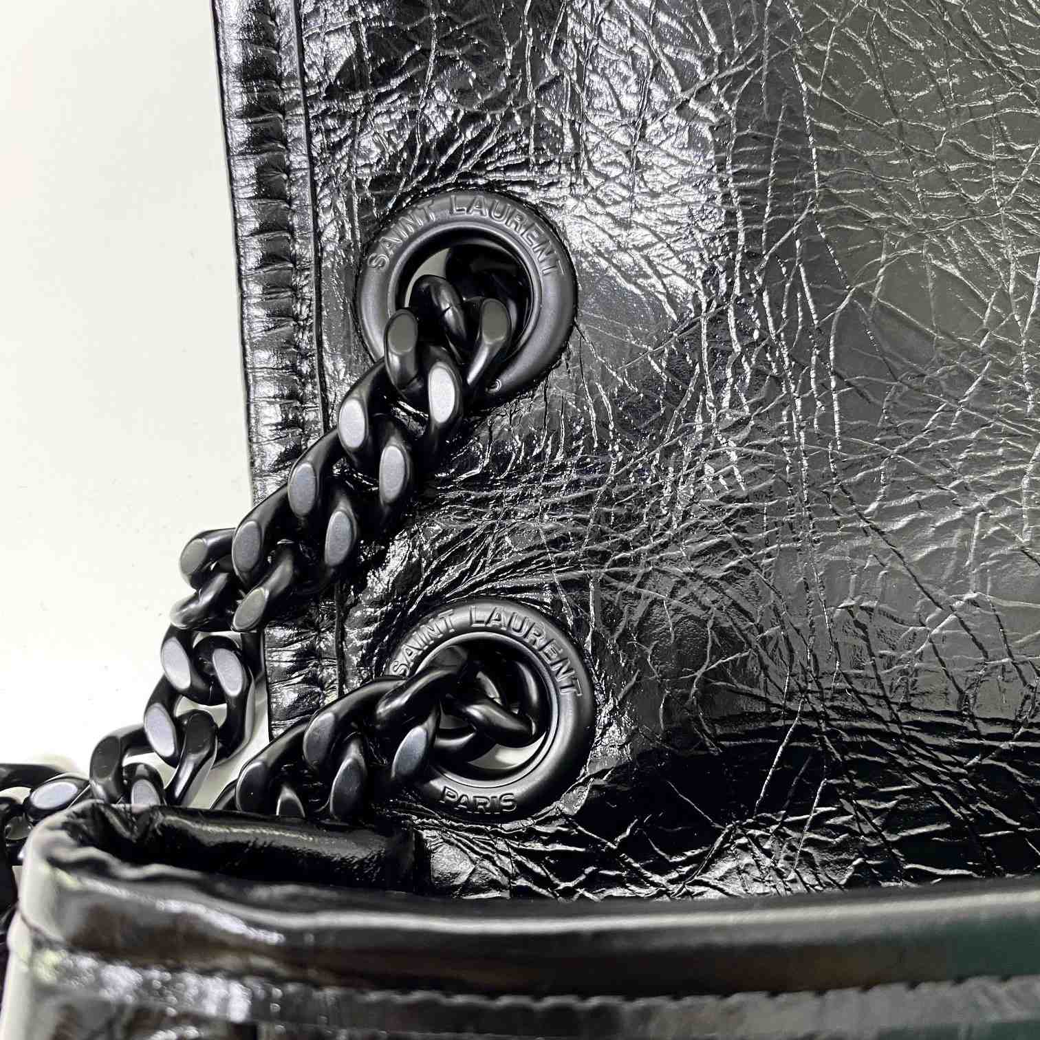 Saint Laurent Niki Medium Chain Bag In Crinkled Vintage Leather  - DesignerGu