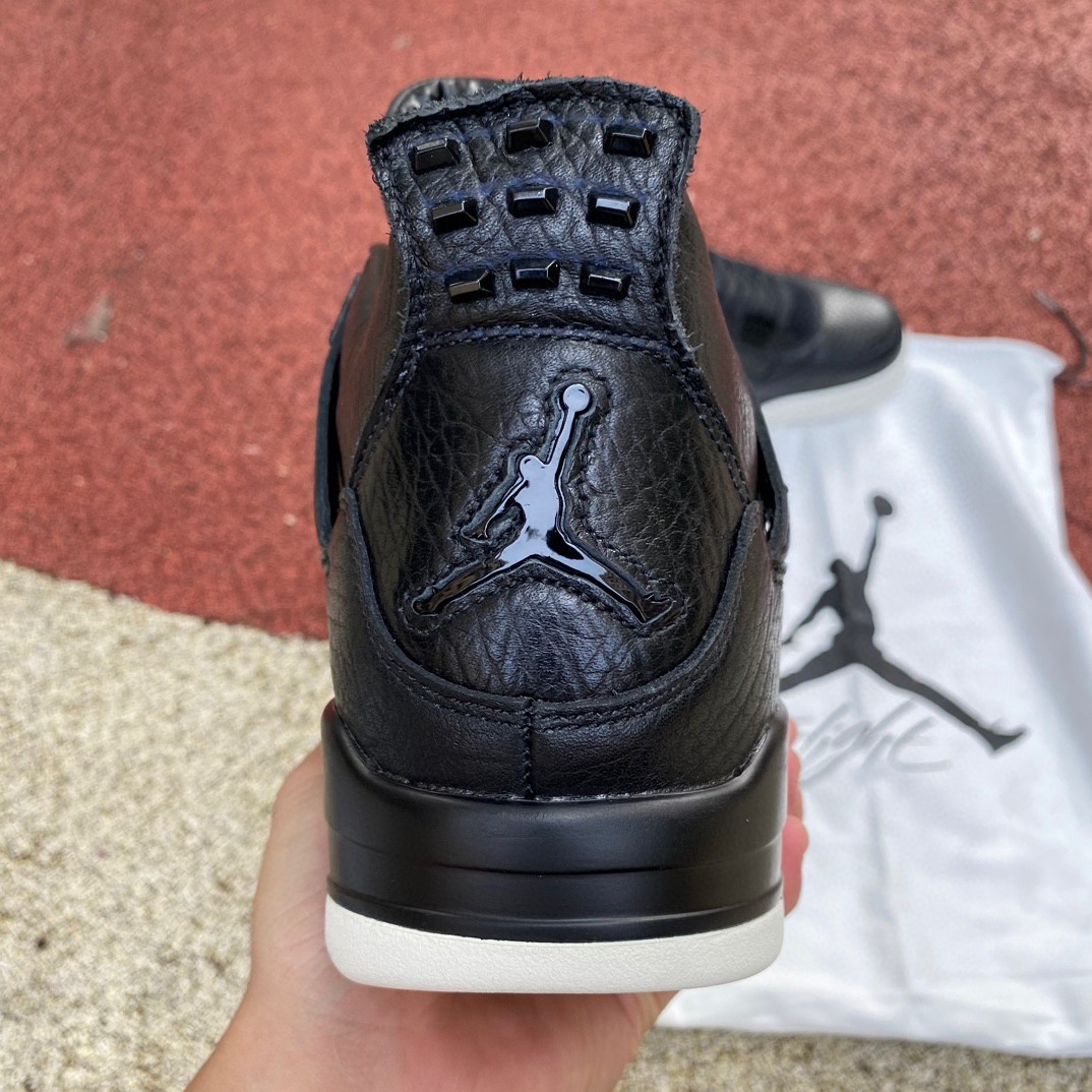 Air Jordan 4 Sneakers       819139-010 - DesignerGu