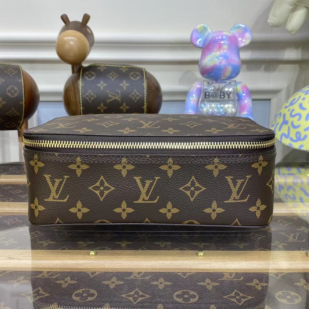 Louis Vuitton Packing Cube MM (22.4-18.5-14cm)  M43689 - DesignerGu