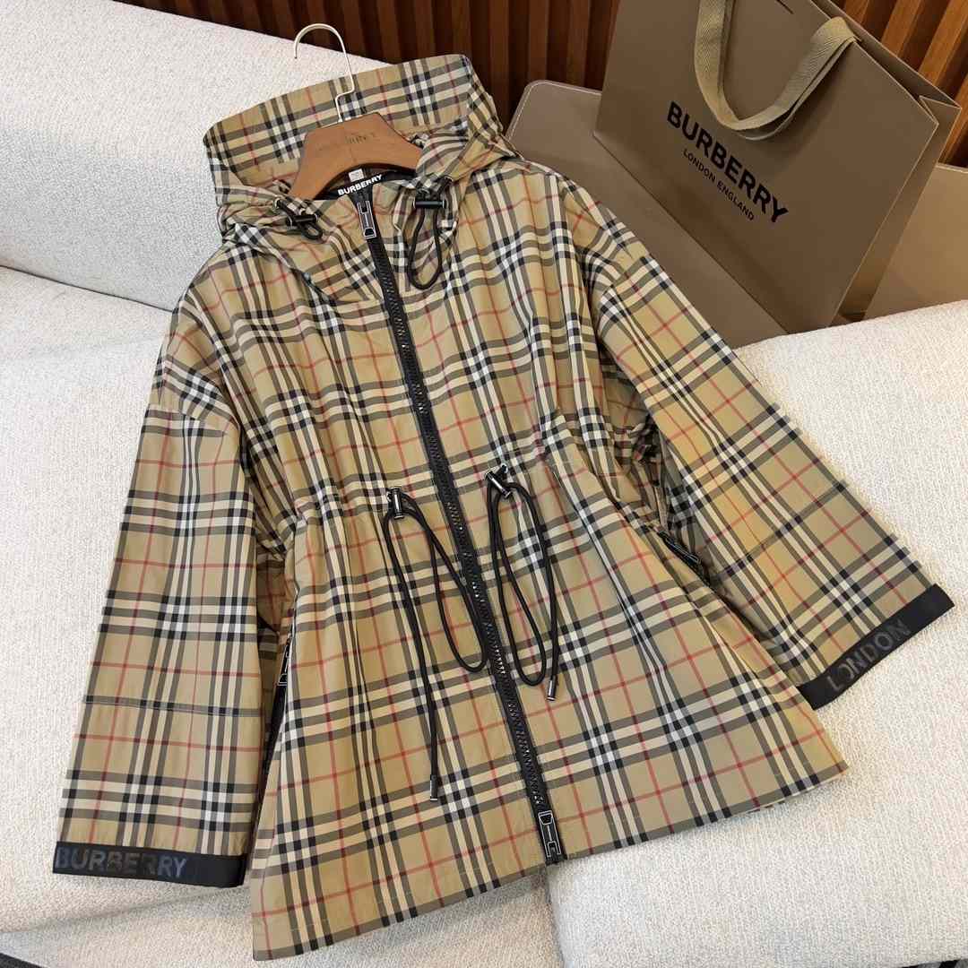 Burberry Logo Tape Vintage Check Hooded Jacket - DesignerGu