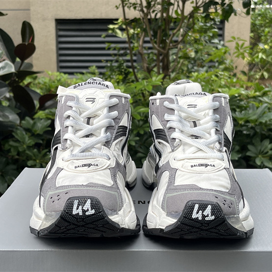 Balenciaga Runner Sneaker  - 