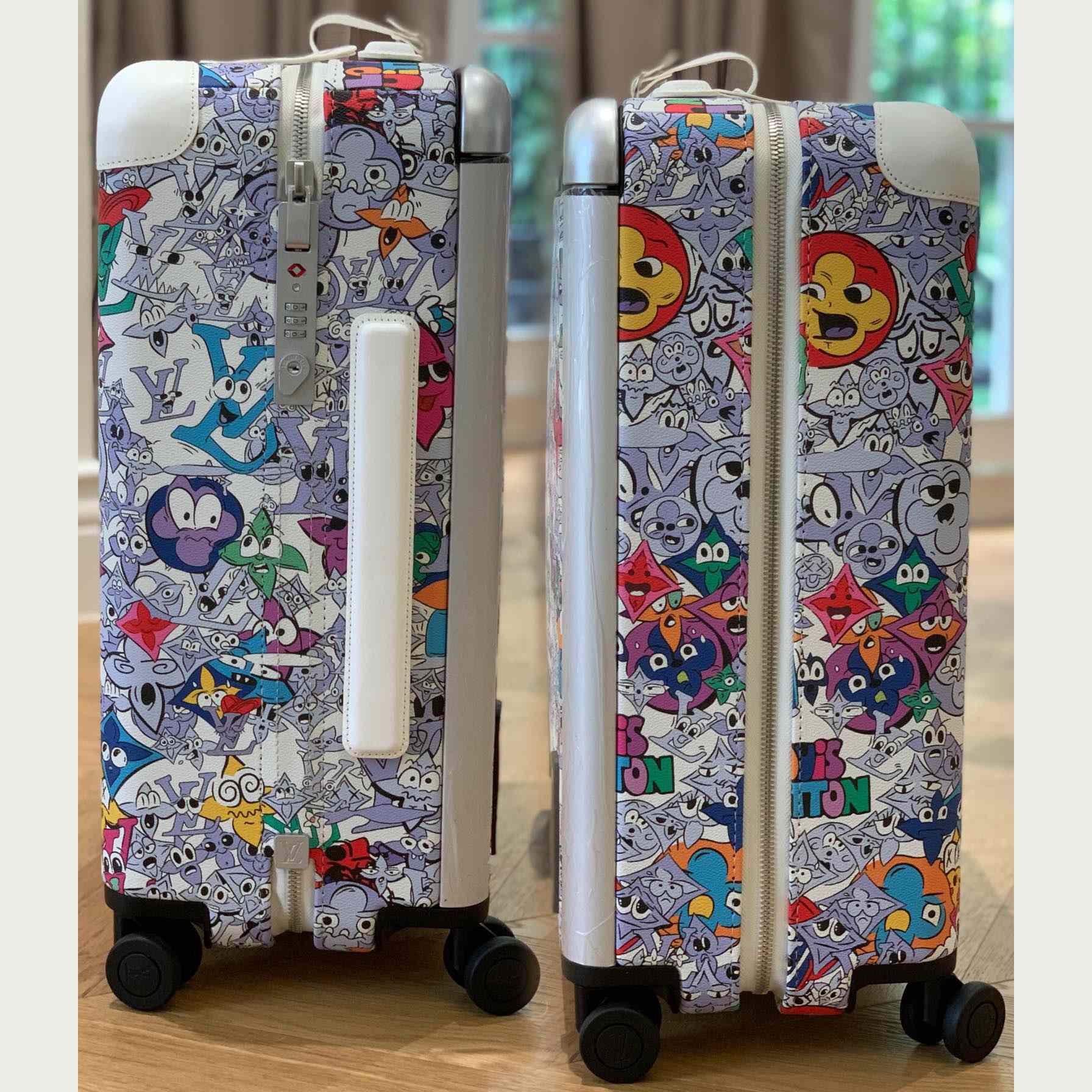 Louis Vuitton Horizon Luggage  - 