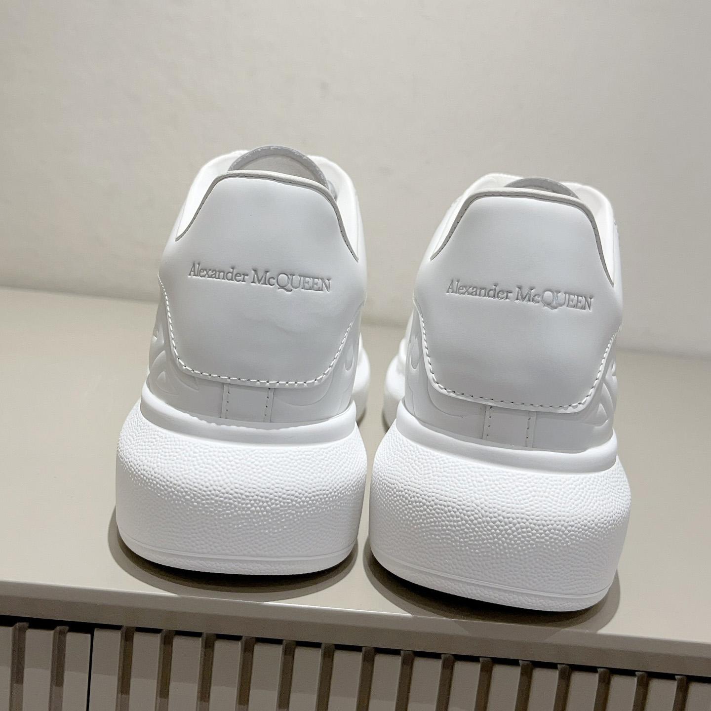 Alexander Mqueen Oversized Sneakers - 