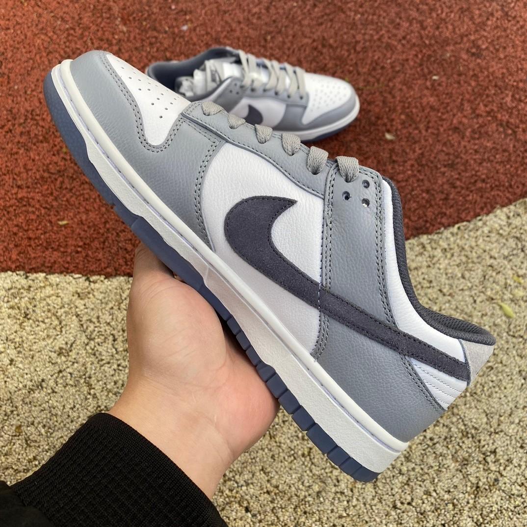 NikeDunk Low Sneakers          FJ4188-100 - 