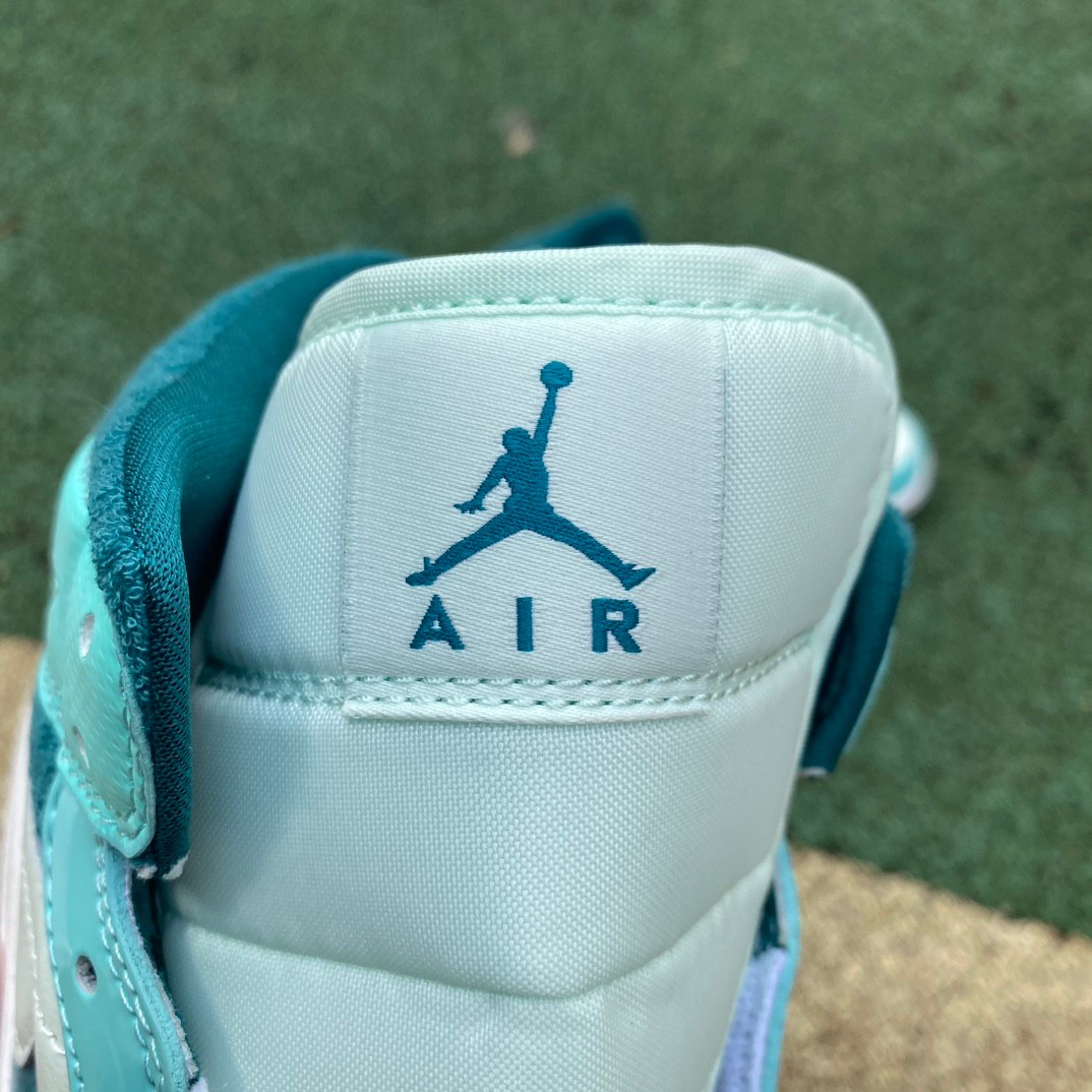 Nike Air Jordan 1 Mid SE AJ1 Sneaker      DZ3745-300 - 