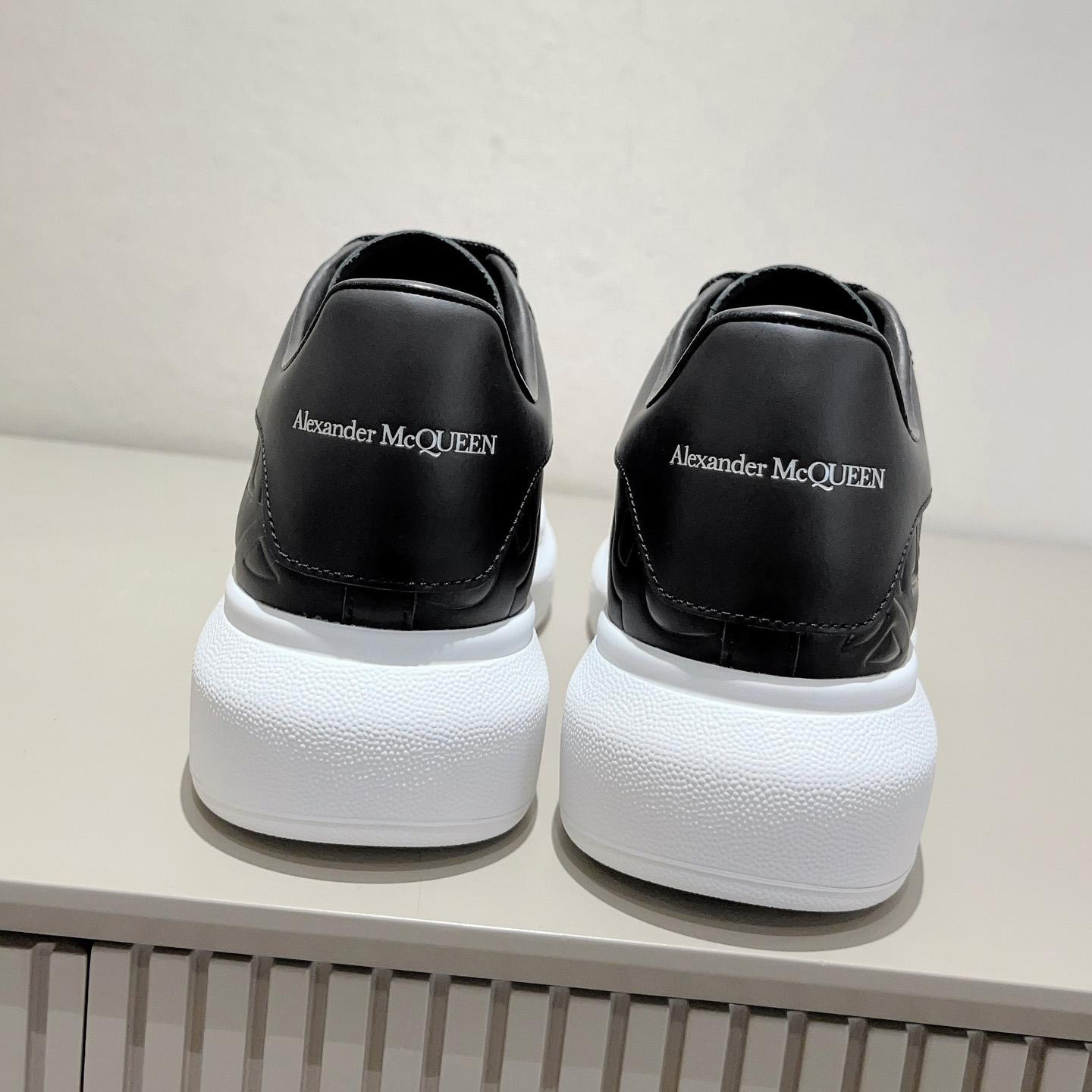 Alexander Mqueen Oversized Sneakers - 