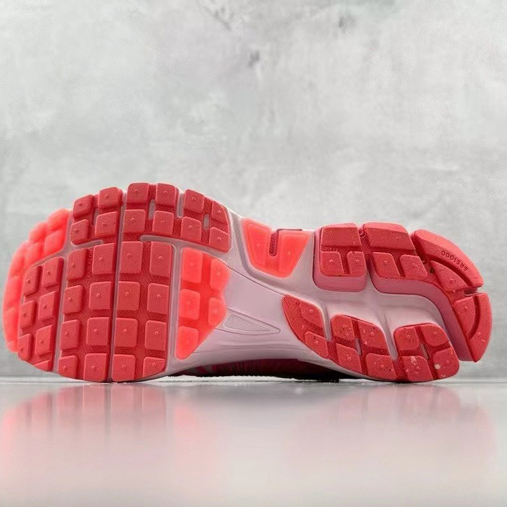 Nike Air Zoom Vomero 5 Sneaker    FQ0257 666 - DesignerGu