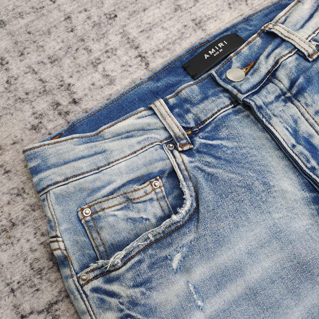 Amiri Slim Fit Jeans    669 - 