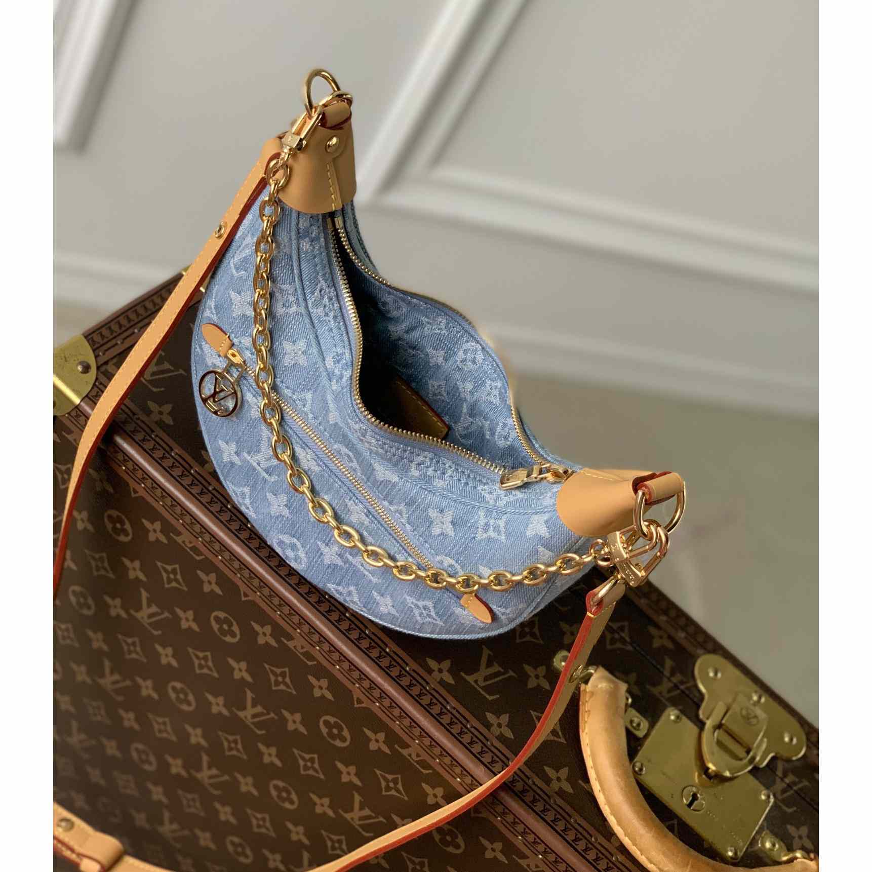 Louis Vuitton Loop  M24846 - 