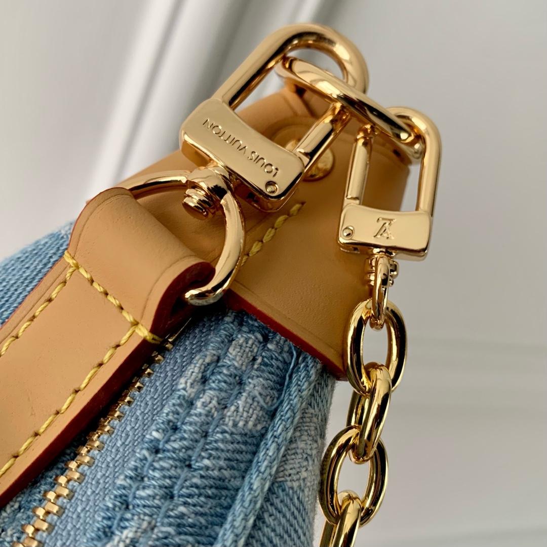 Louis Vuitton Loop  M24846 - 