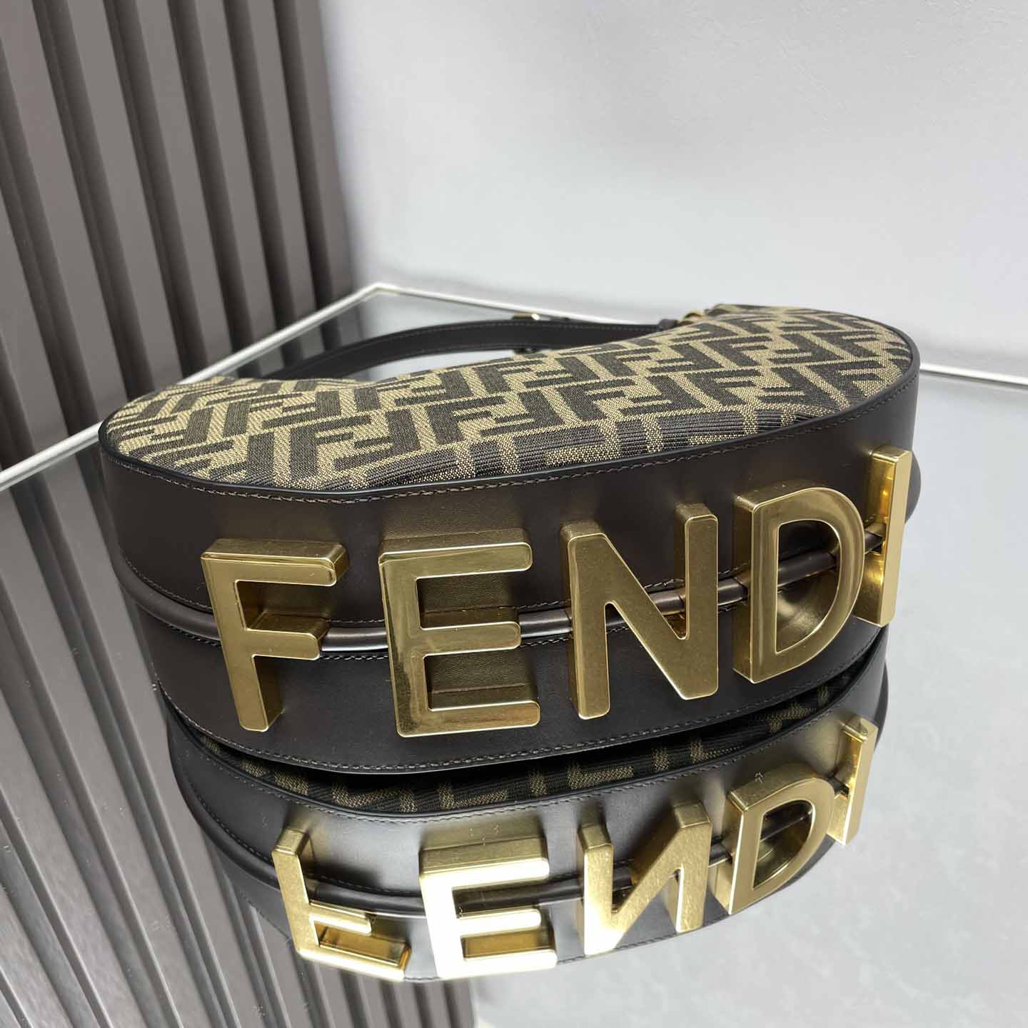 Fendi Fendigraphy Hobo Bag （29-24.5-10cm） - 
