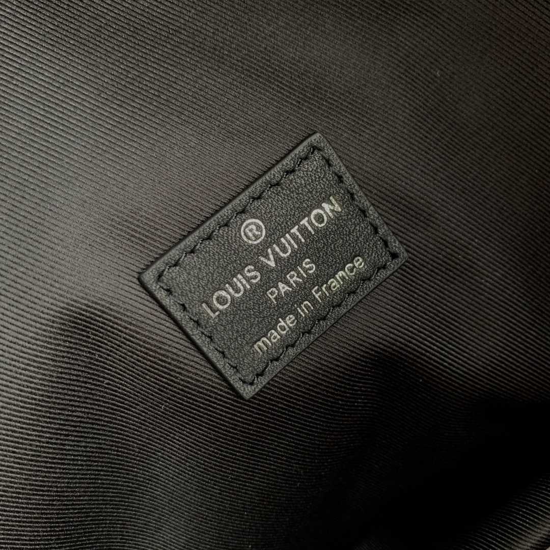 Louis Vuitton Helmet Bag   M46554 - 