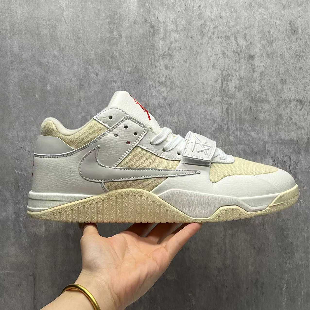 Travis Scott x Jordan Cut The Check Sneaker    FZ8117-003 - 