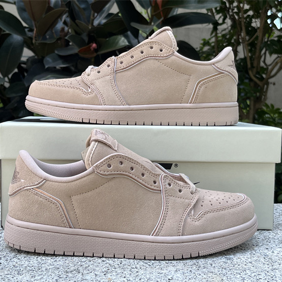 Air Jordan1Low Sneaker      AO1935-204  - 
