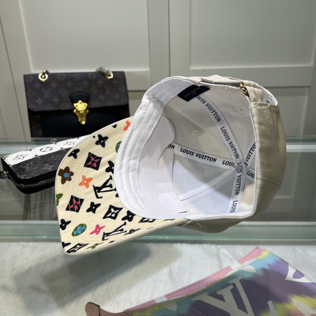 Louis Vuitton Cap - 