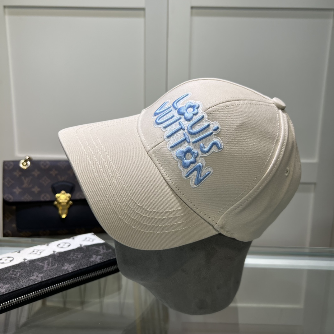 Louis Vuitton Cap - 