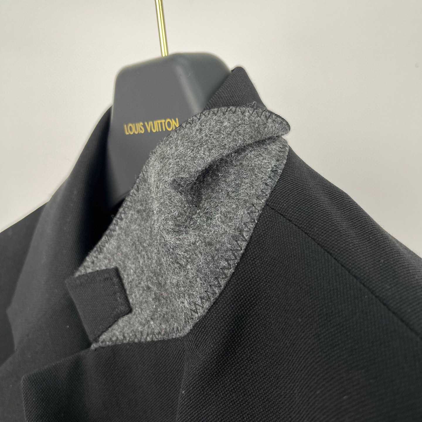 Louis Vuitton Embroidered Signature Wool Tailored Jacket   1AFRD1 - 