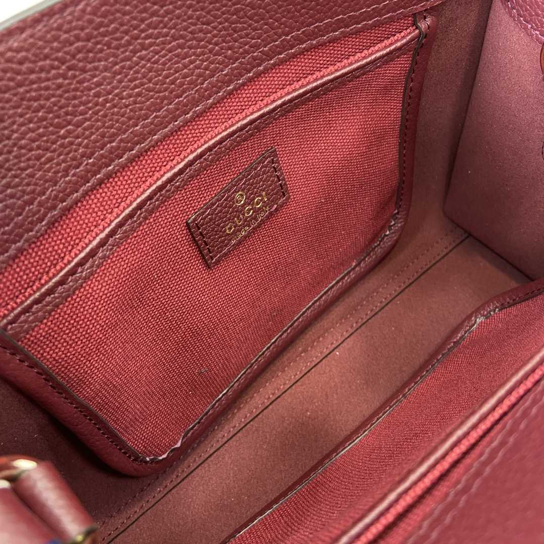 Gucci Small Tote Bag With GG Shadow  - 