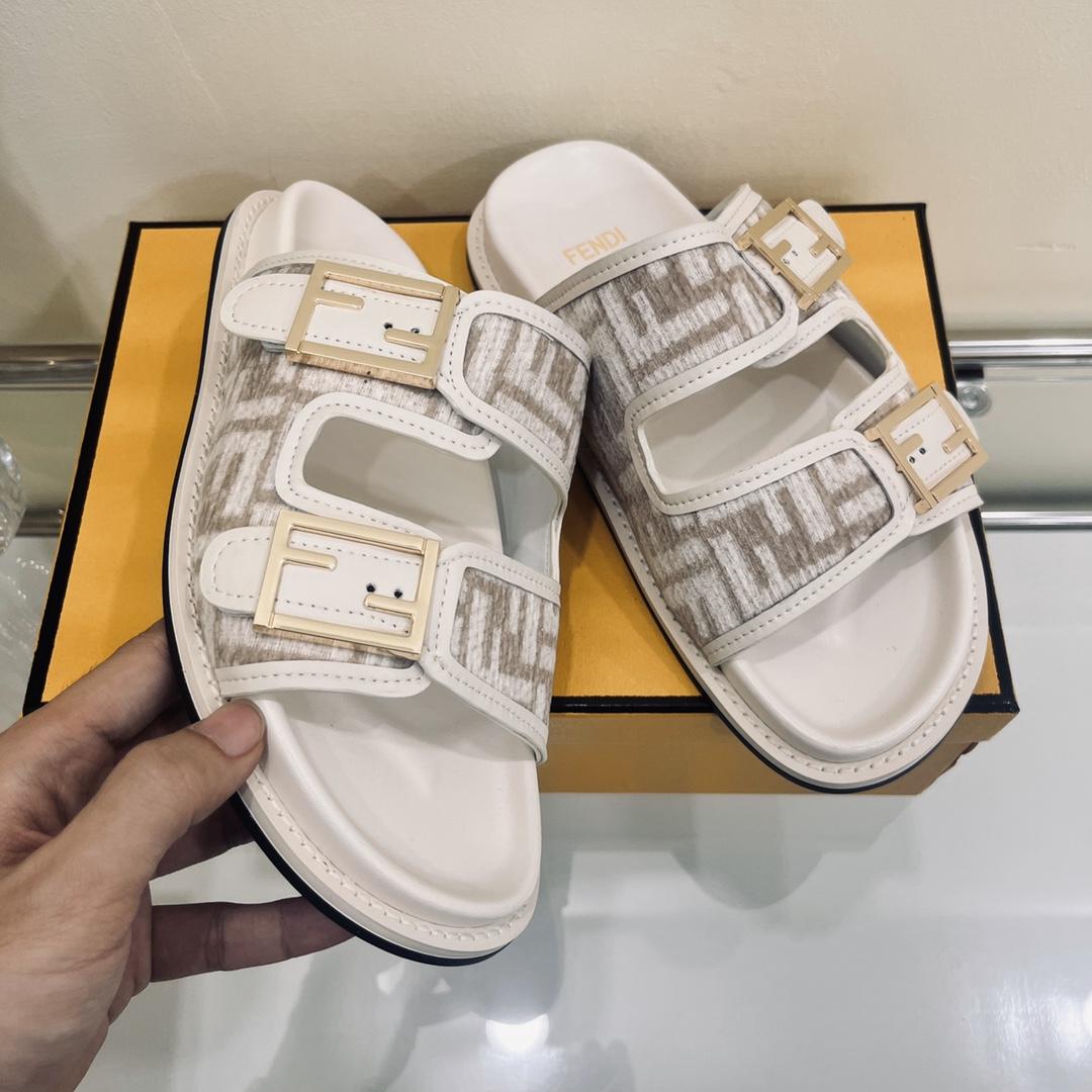 Fendi Feel Slides - 