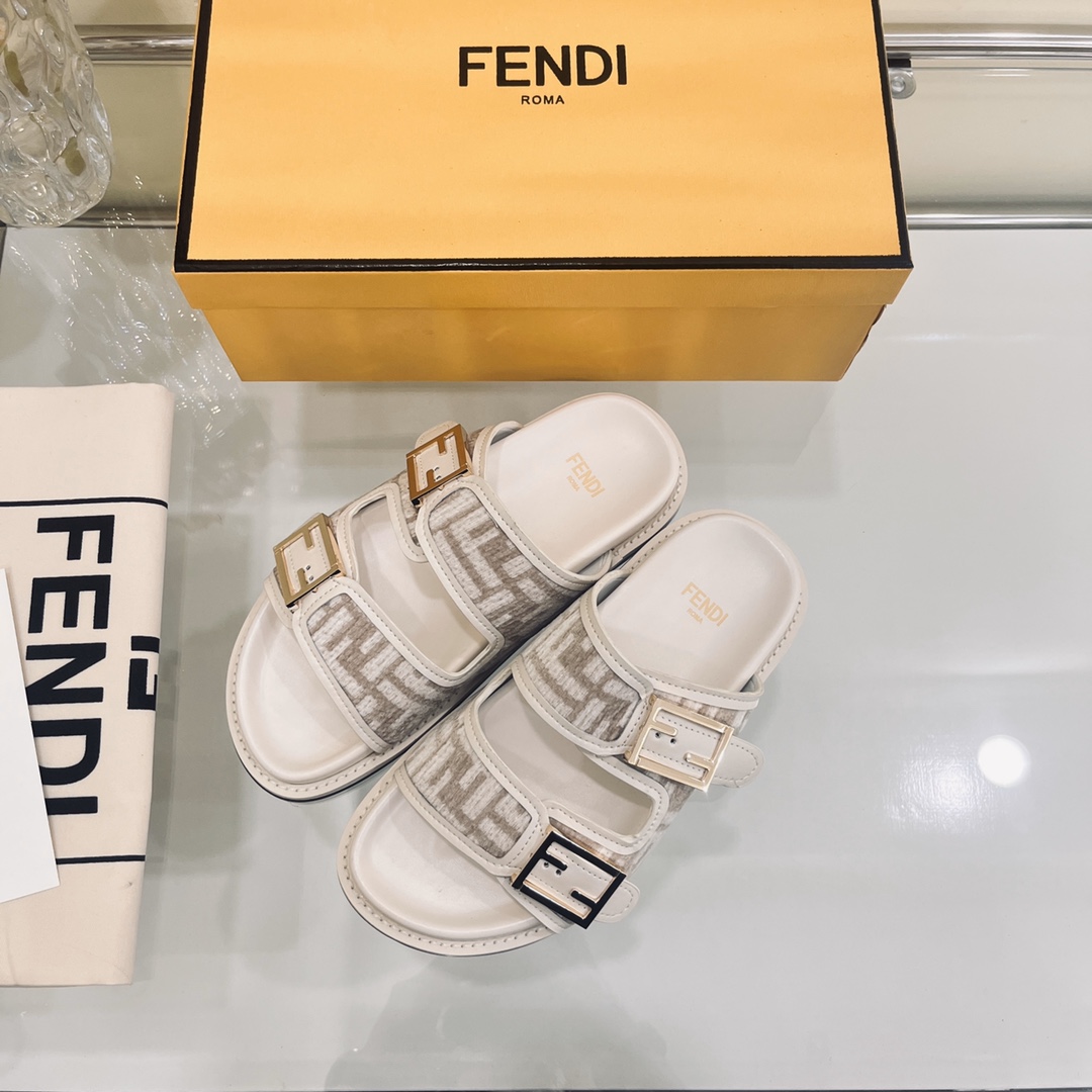 Fendi Feel Slides - 