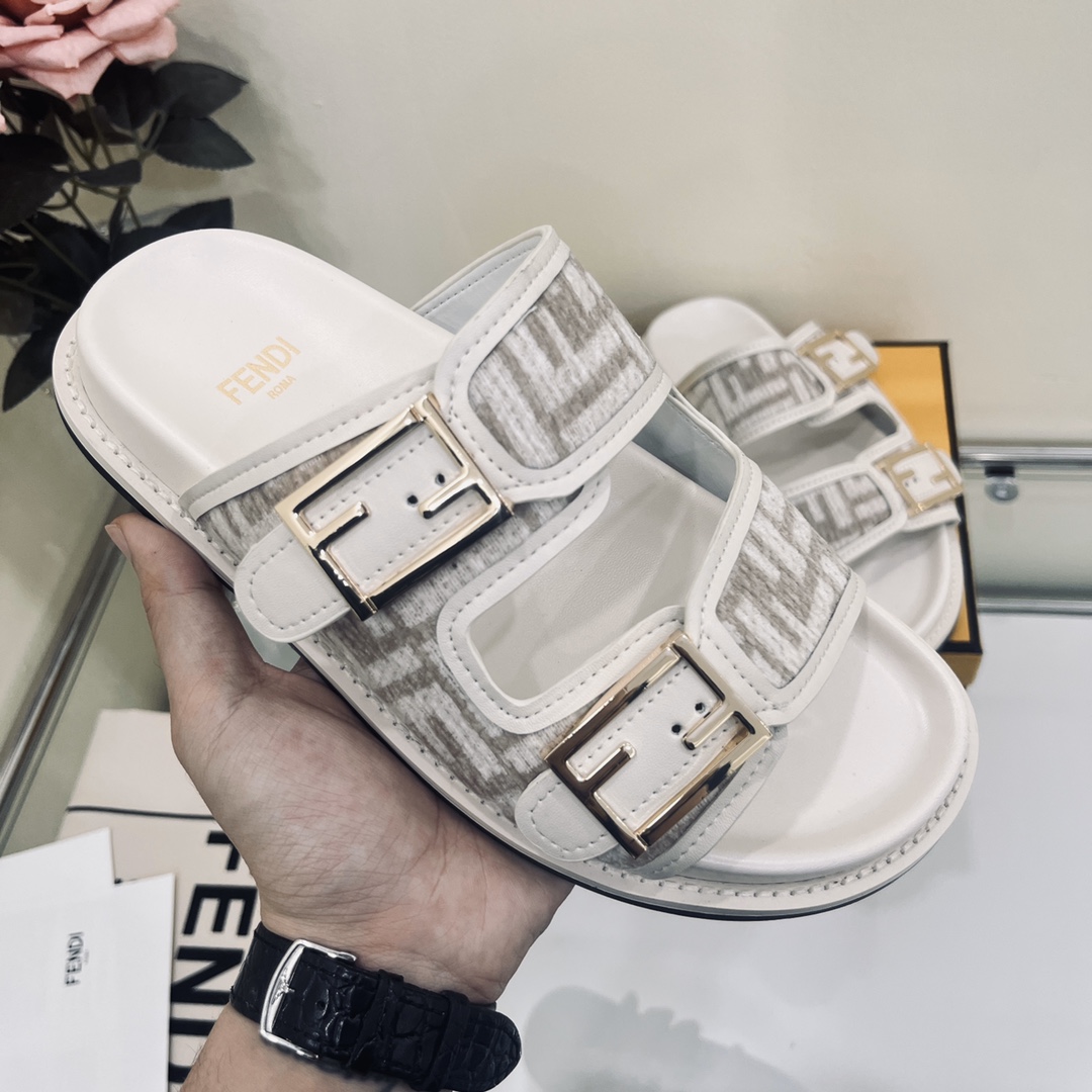 Fendi Feel Slides - 