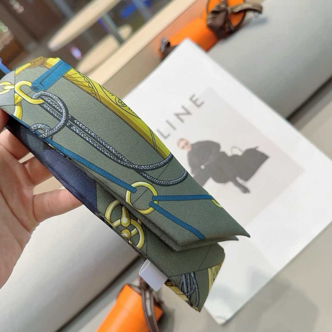 Hermes Cavalcades Twilly - 